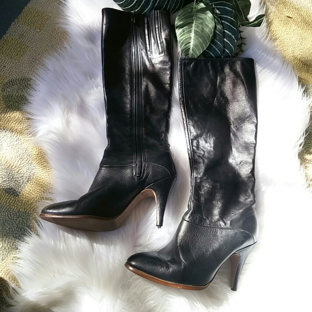 Women's all black leather boots size 7 1/2 heel tall boots
